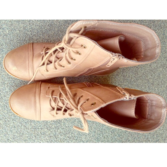 Shoes - Beige leather combat boots