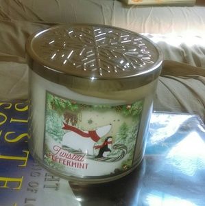 Twisted peppermint bath and body works candle