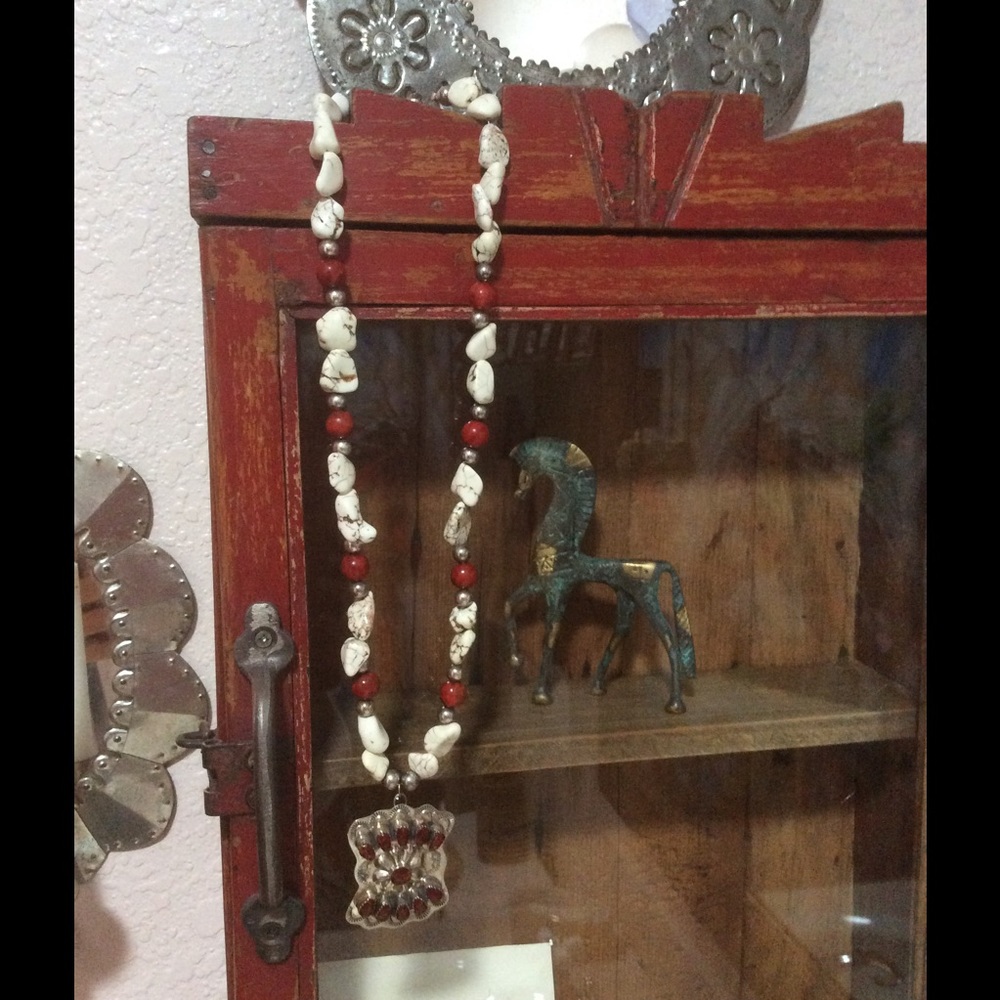 Gorgeous vintage signed Native American Necklace