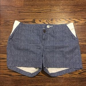 GAP maternity shorts size 8
