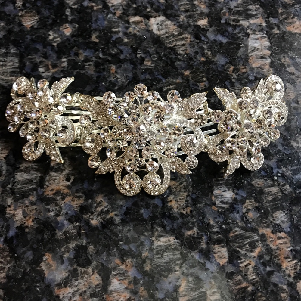 Wedding or quinceanera hair accessory hair piece