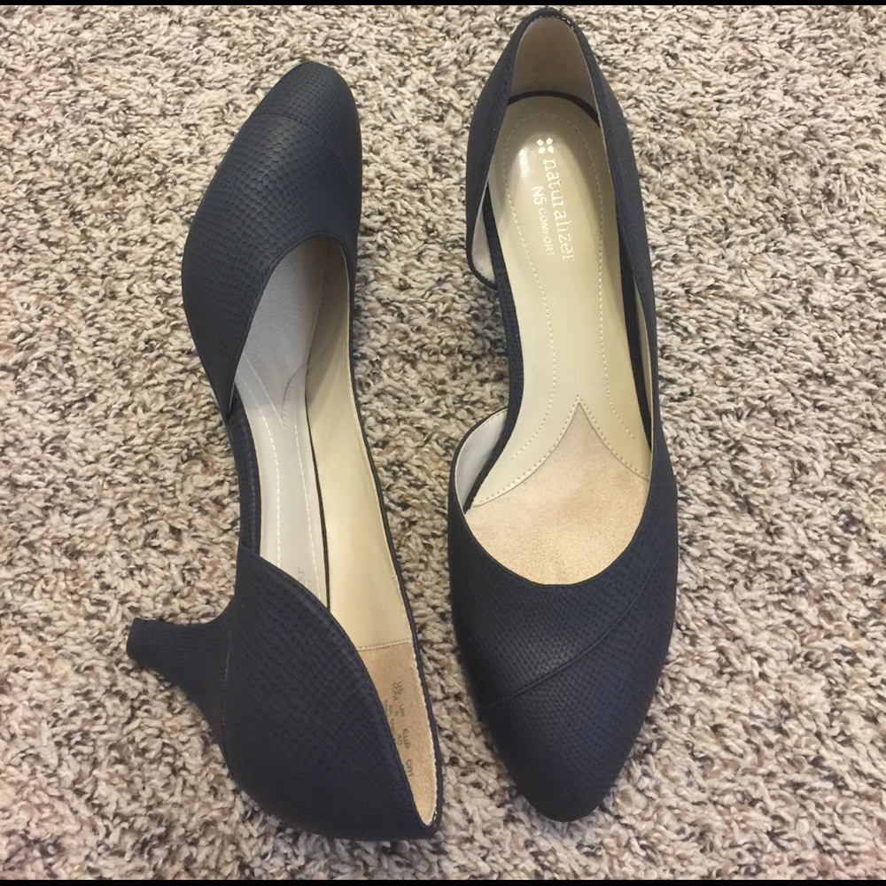 Black Naturalizer d'orsay style pumps
