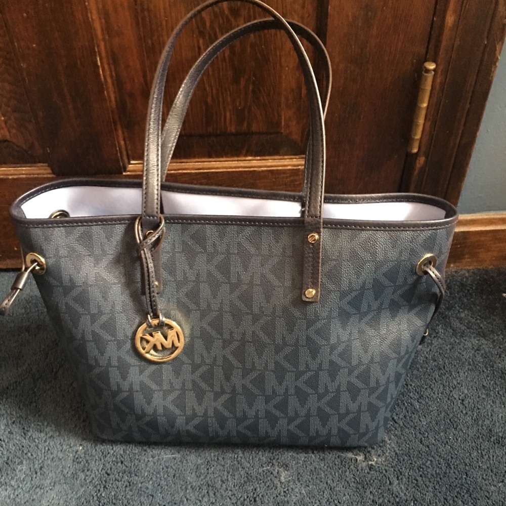 Michael Kors jet set, navy.