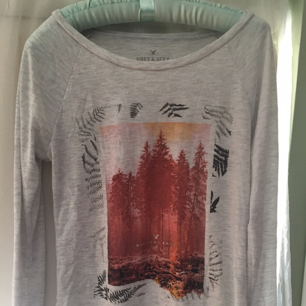 Soft & Sexy t worn once from American Eagle