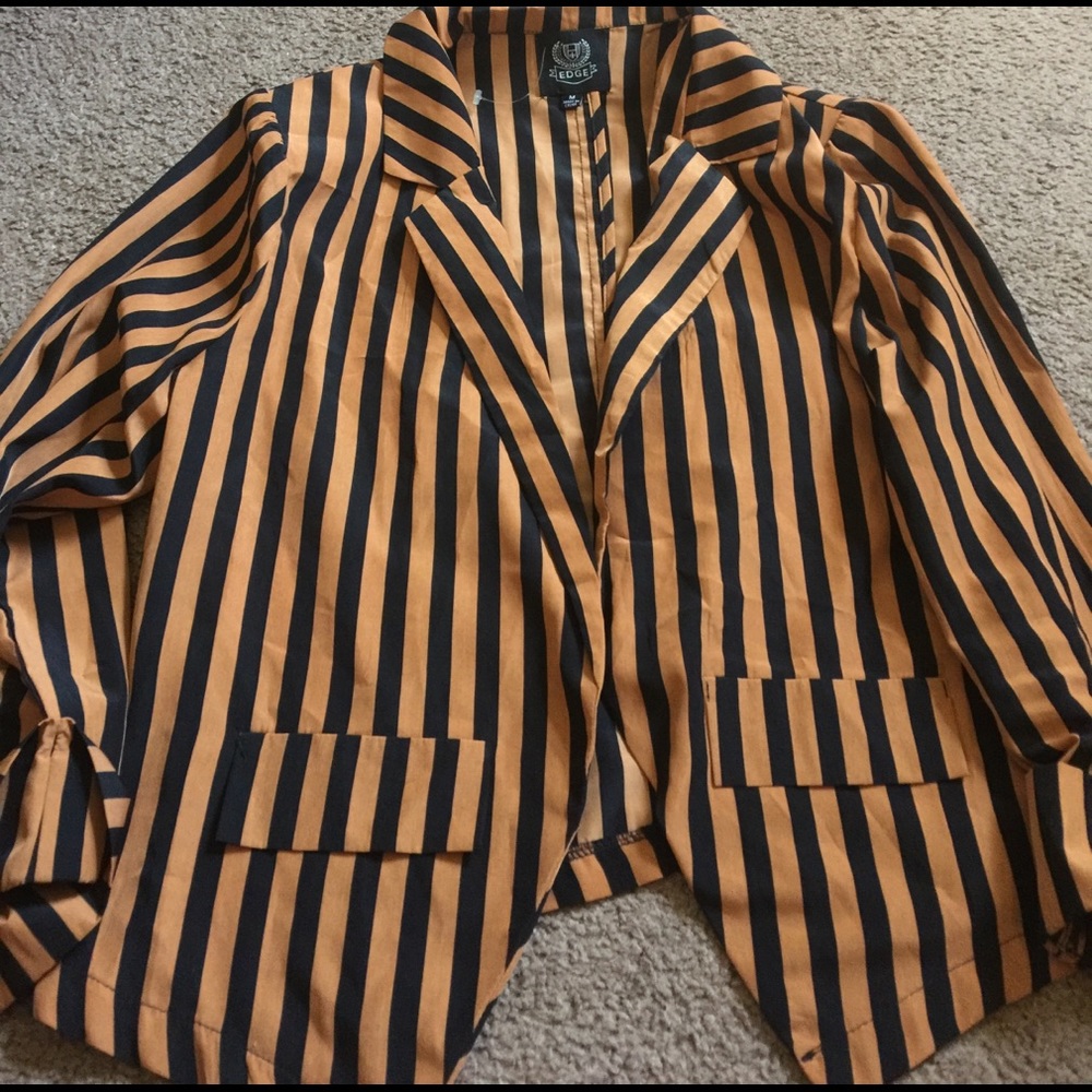 Light material blazer