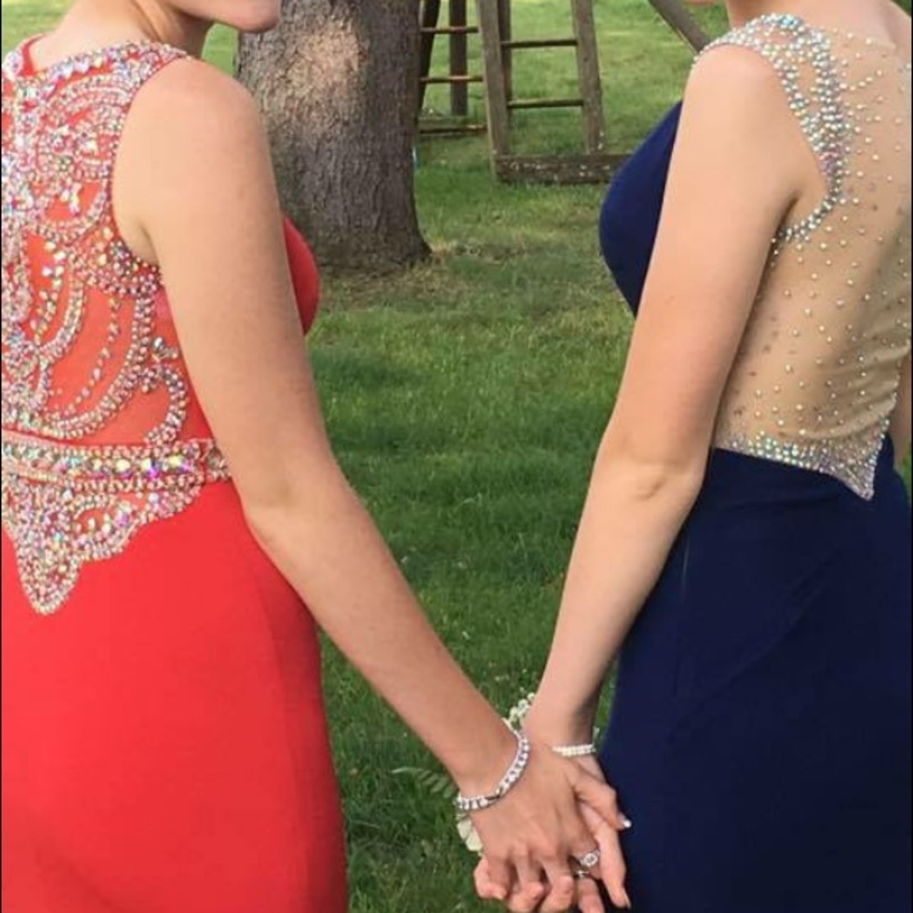 Prom Dress!! - Picture 2 of 5