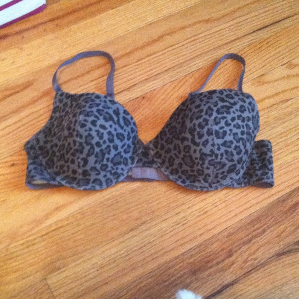 🚫TRADED🚫Dark grey cheetah print 34C bra