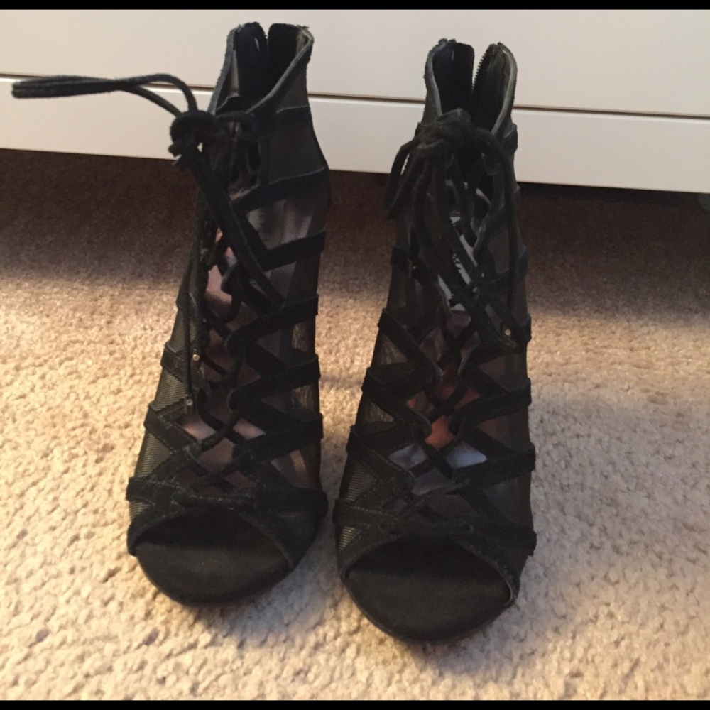 Steve Madden Black Mesh Lace Up Heels Size 6.5