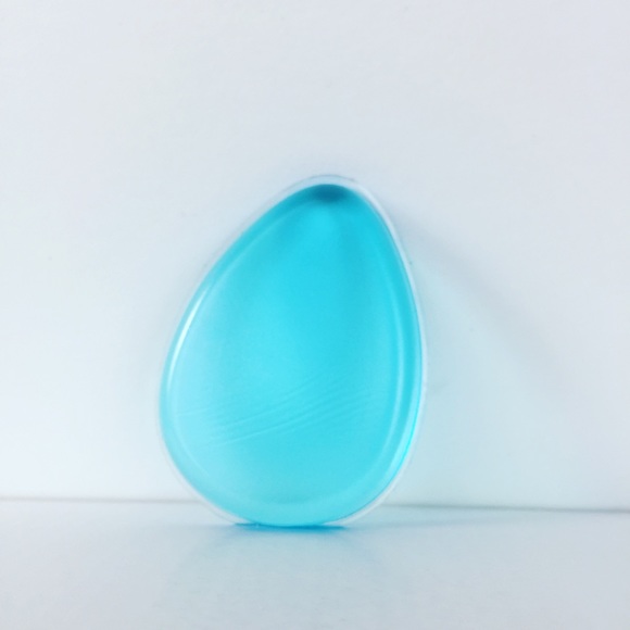 Blue Tear Drop Silicon Silisponge Makeup Blender - Picture 3 of 3