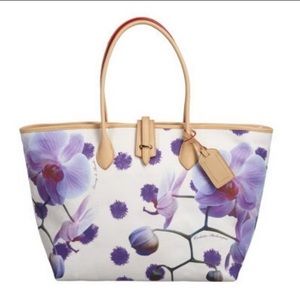 💥FLASH SALE💲Dooney & Bourke Purple Floral Tote