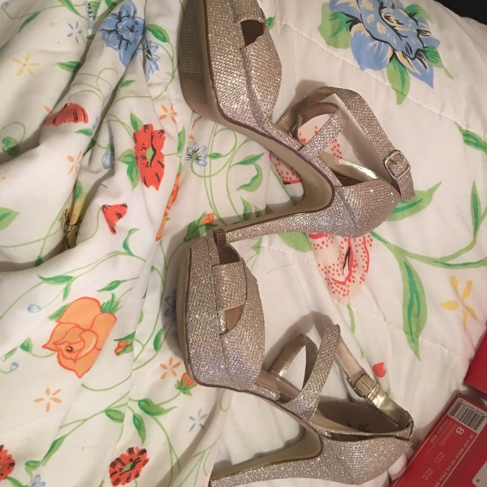 Women's sliver heels