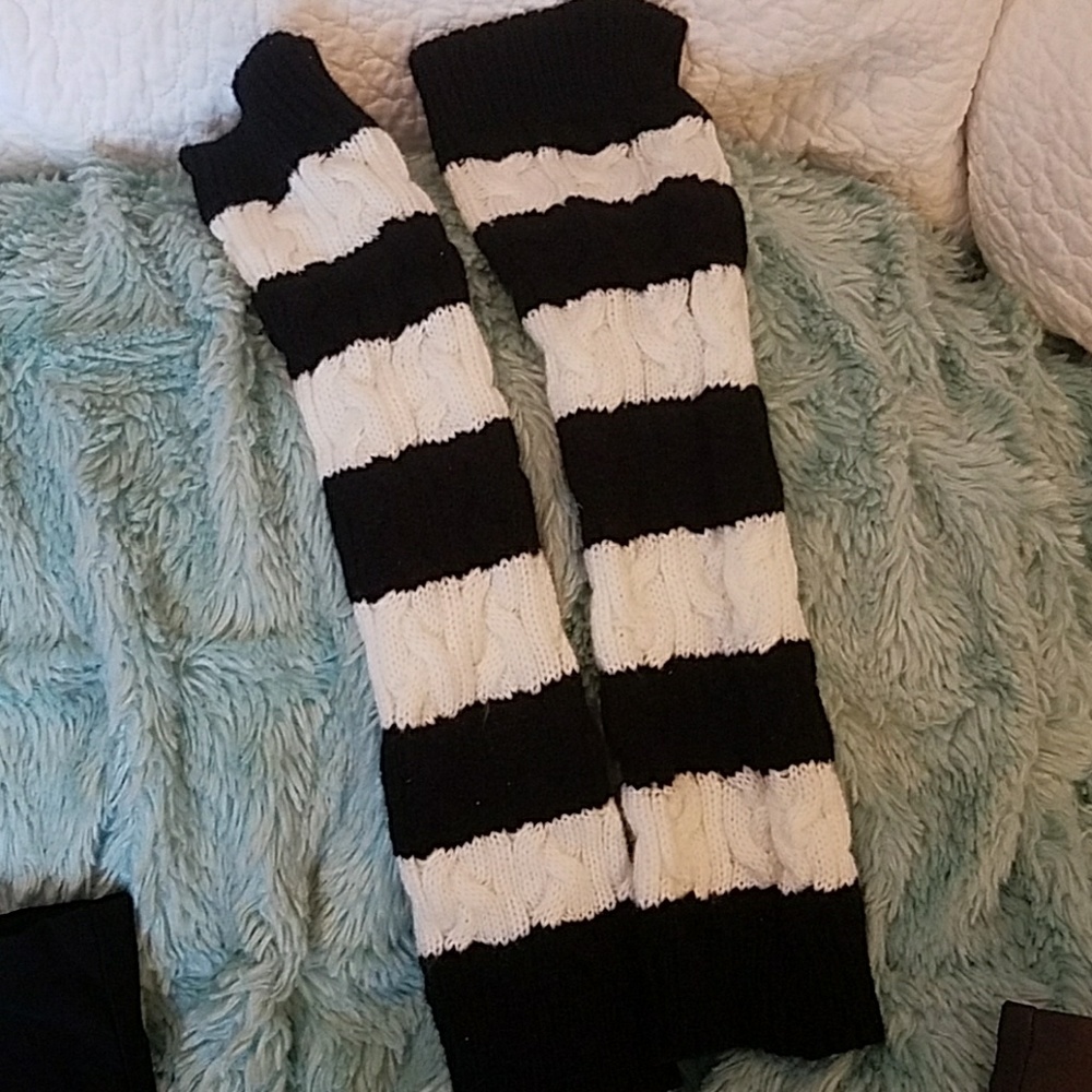BNWOT! black/white boot warmers from DSW!