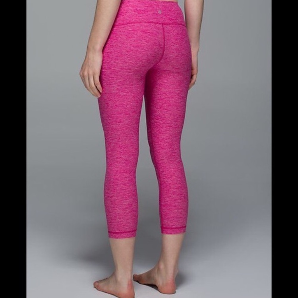 LuluLemon Pink Heathered Cropped Leggings