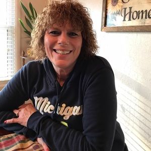 Meet your Posher, Debra