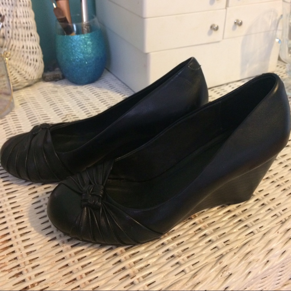 Black Wedge Heels