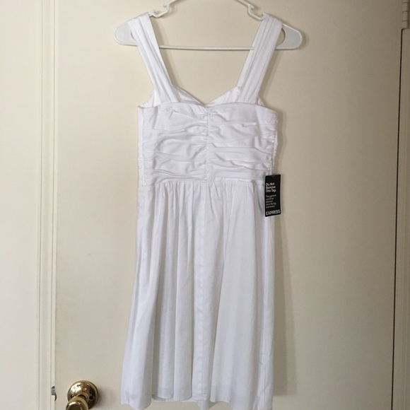 NWT🌟 Adorable White dress from Express🌟 - Picture 3 of 5