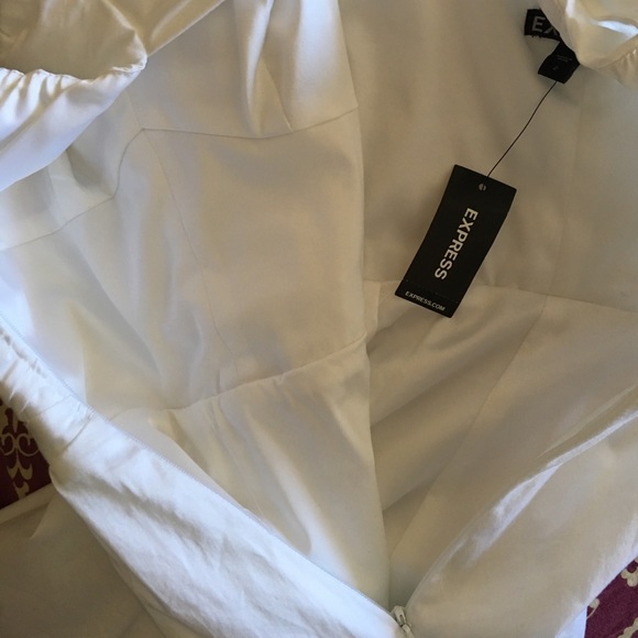NWT🌟 Adorable White dress from Express🌟 - Picture 5 of 5