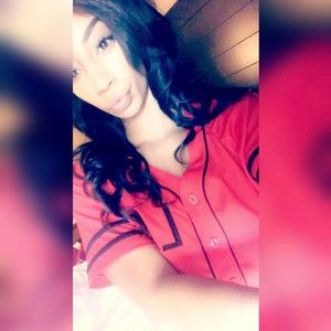 Meet your Posher, Chloe