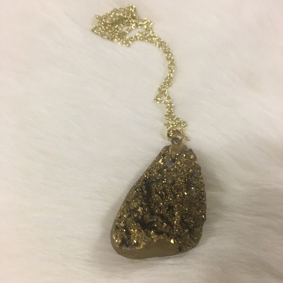 Handmade geode necklace - Picture 2 of 3