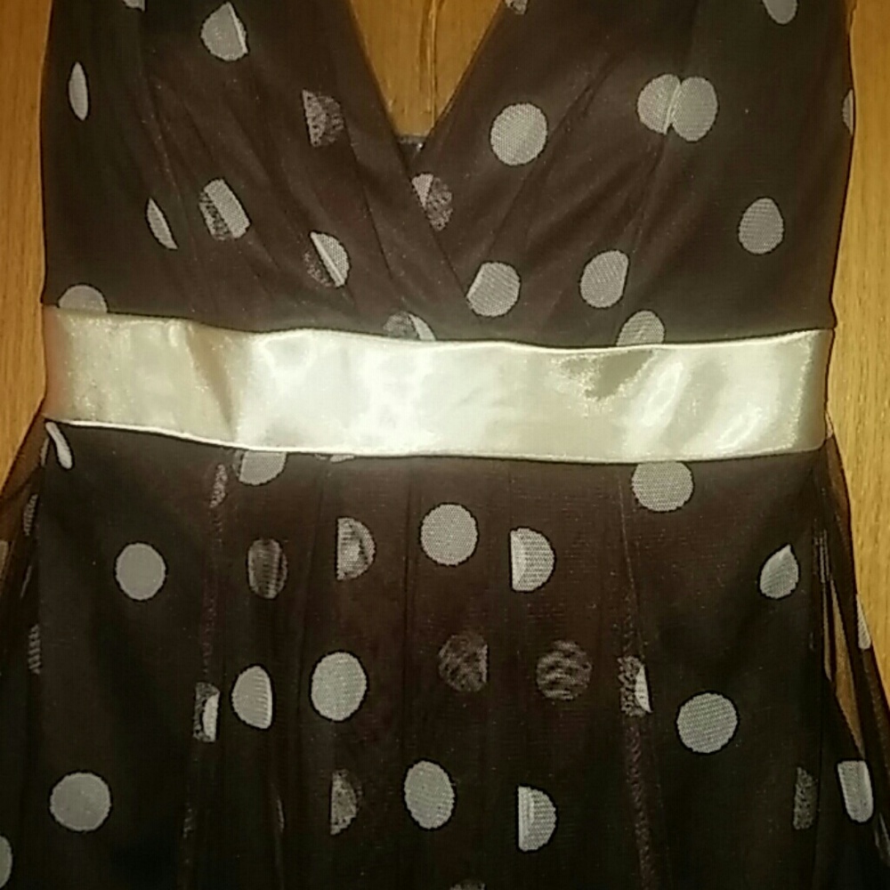 Dress - Picture 2 of 3