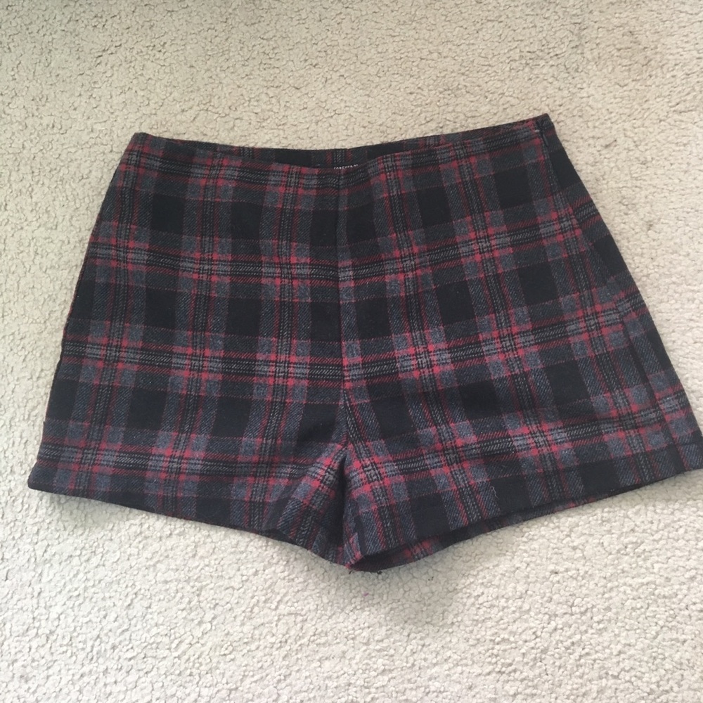 Forever 21 High Waisted Plaid Flannel shorts