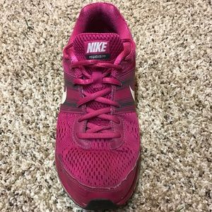 Size 8 PINK Nike tennis shoes
