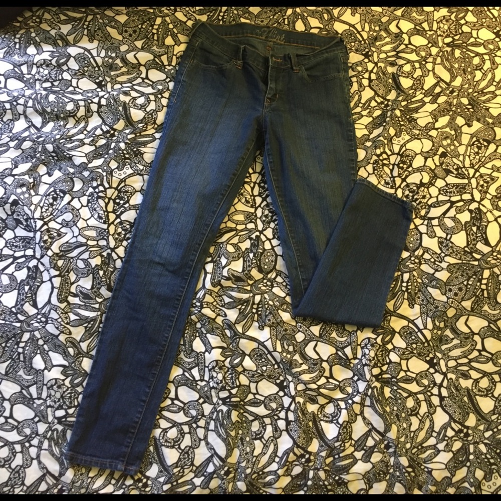 Dark wash skinny jeans
