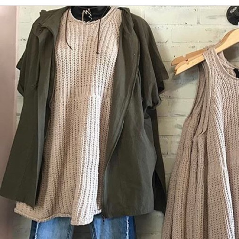 Boutique style, one size cargo vest