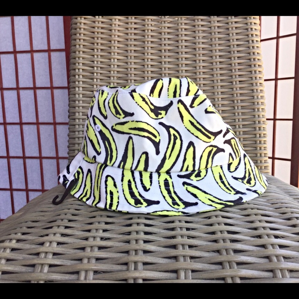 Banana 🍌 Bucket hat. Protect yourself from sun!