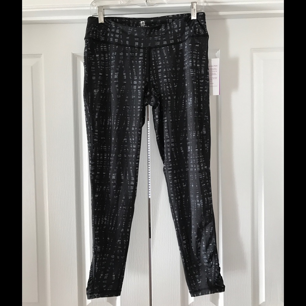 Athletic pants