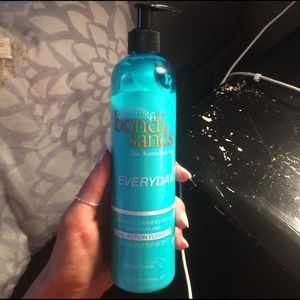 Bondi Sands gradual tanning milk