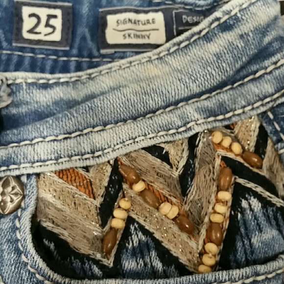 NWT  Miss Me Beaded Chevron Skinny Jeans - Picture 8 of 8