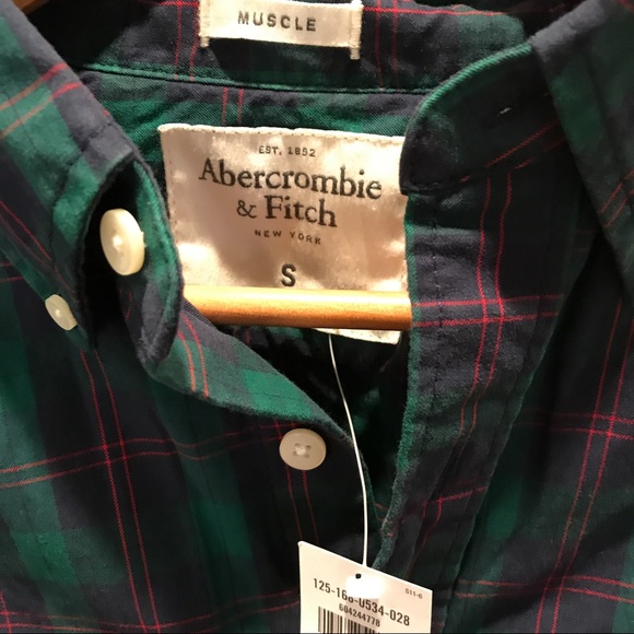FOR SALE Abercrombie NWT plaid button down size S - Picture 3 of 5