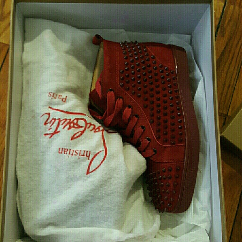 Brand new pair of Christian Louboutins