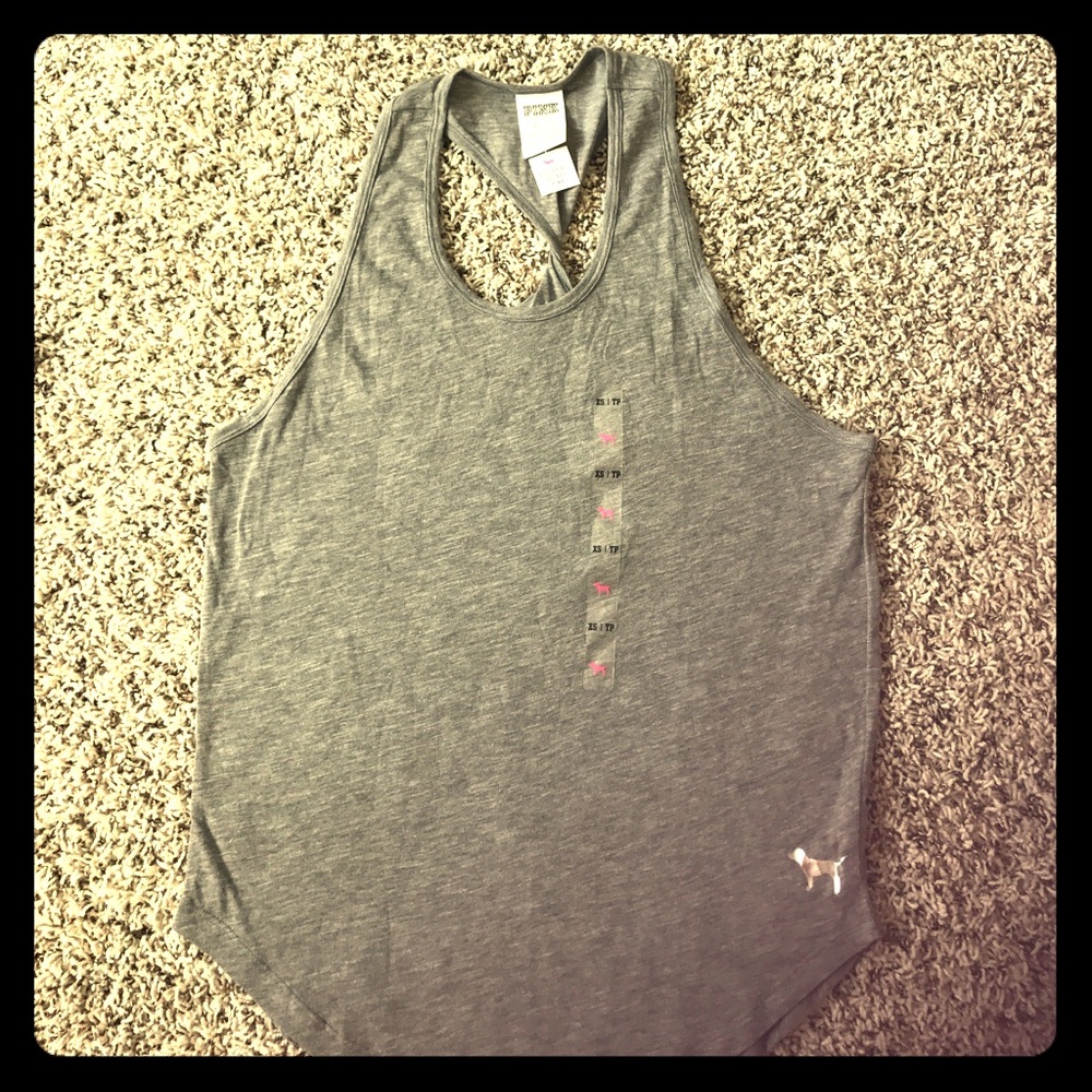 Twist back gray VS Pink Tank