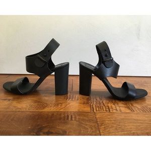Steve Madden chunky black heels
