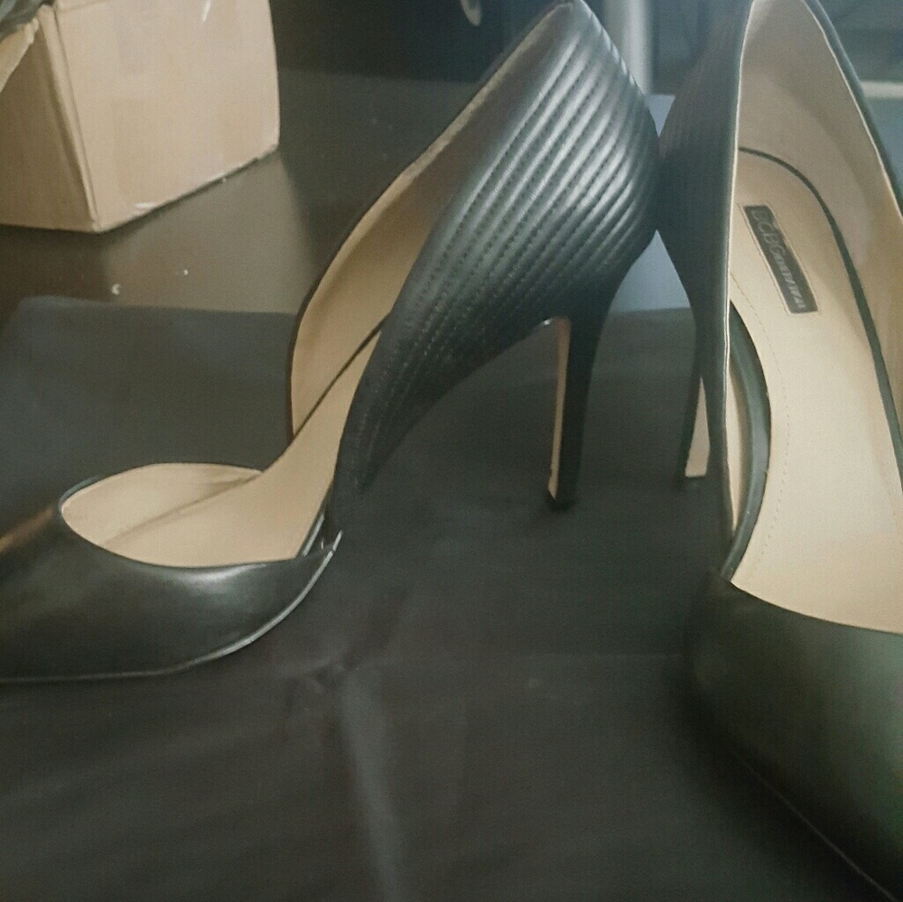 Bcbg heels