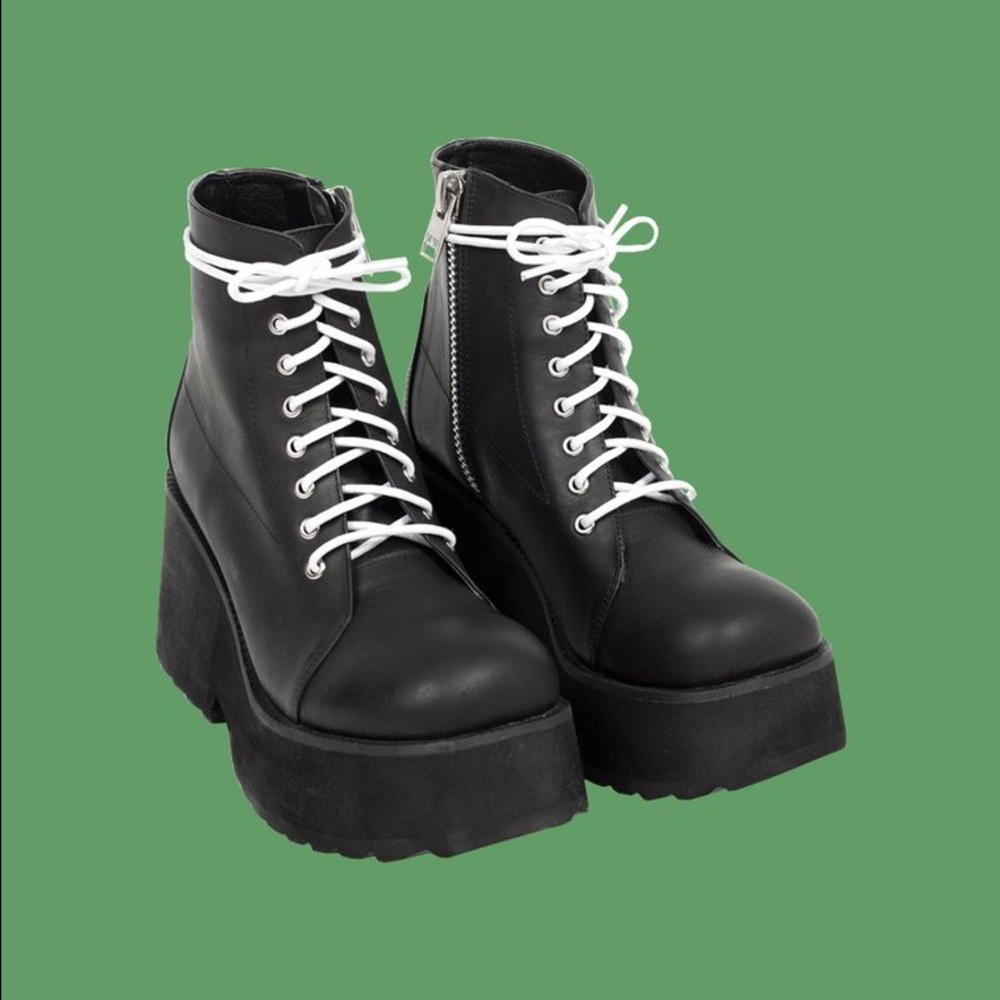 ✨UNIF Ryder Boots✨