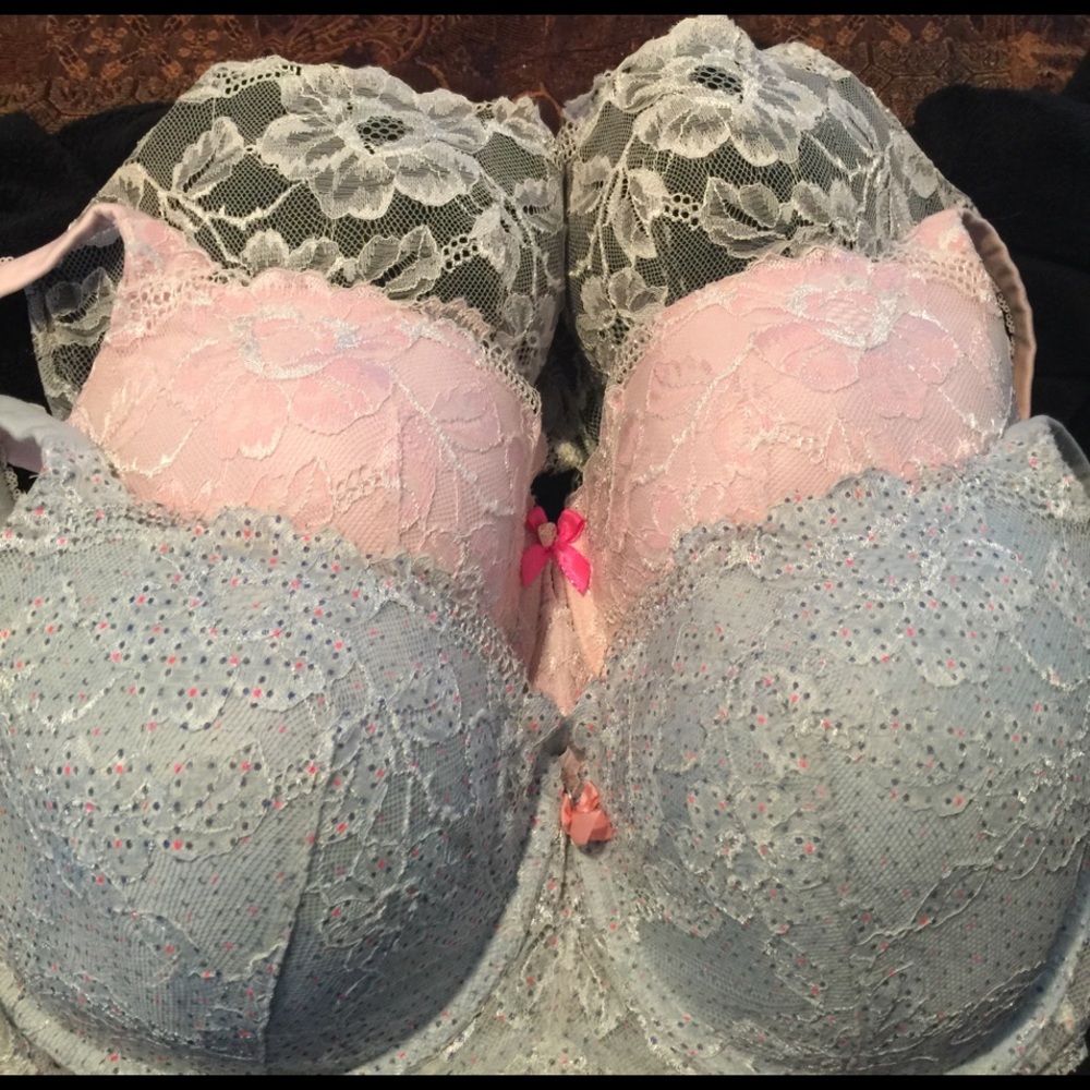 Victoria secrets bra lot