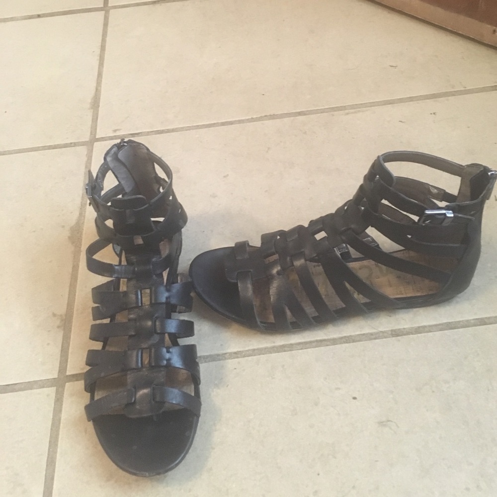 Black gladiator sandals