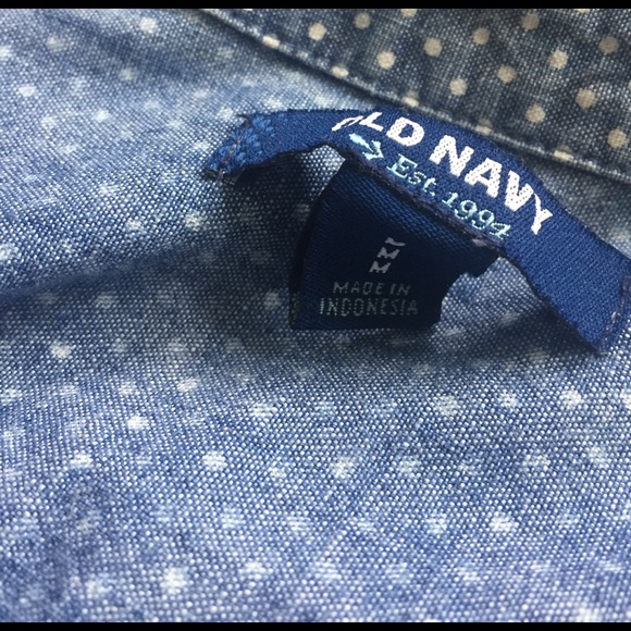 Old Navy Tops - Old Navy polka dot chambray button up size M Old Navy Tops - Old Navy polka dot chambray button up size M