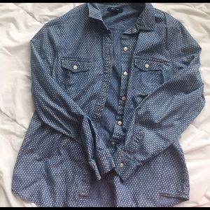 Old Navy Tops - Old Navy polka dot chambray button up size M Old Navy Tops - Old Navy polka dot chambray button up size M