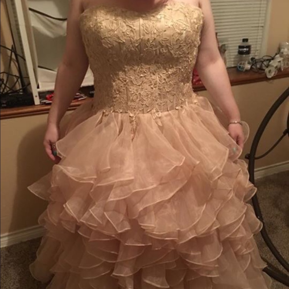 Prom/wedding dress
