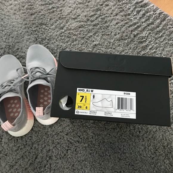 Adidas NMD_R1 Women's - Picture 4 of 6