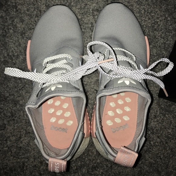 Adidas NMD_R1 Women's - Picture 2 of 6