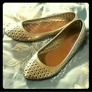 CARLOS Santana Gold Flats with Geometric Pattern