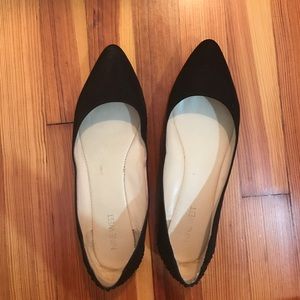 Black Nine West pointy toe flats