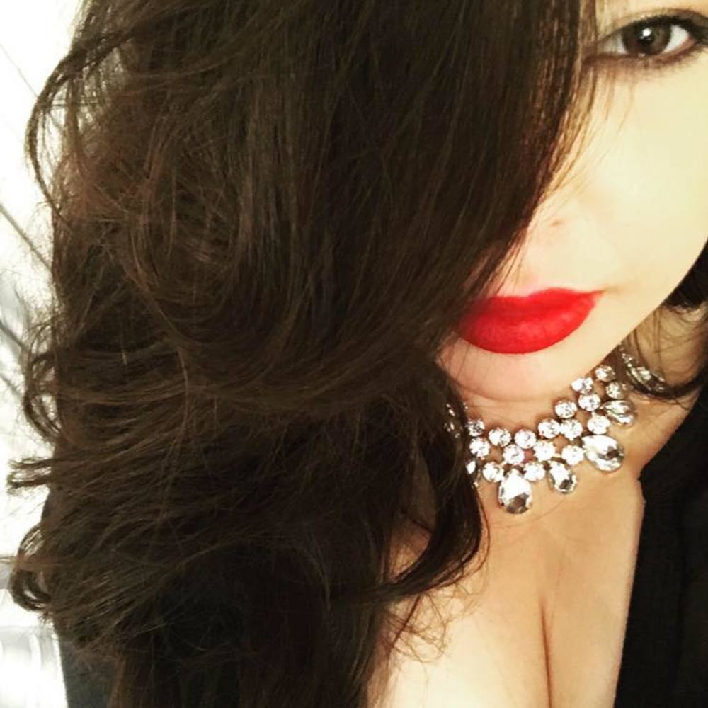 Meet your Posher, Janelle