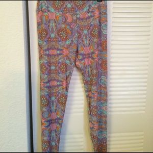 LuLaRoe tall and curvy leggings brand new