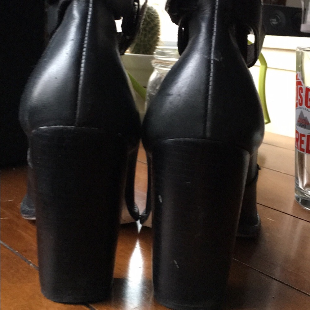 Elizabeth and James booties - Picture 3 of 4